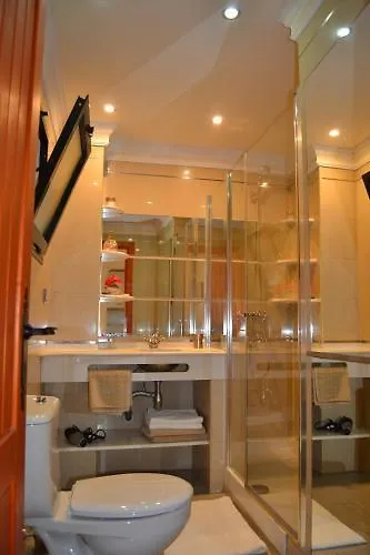 Hof Van Holland Carihuela Torremolinos